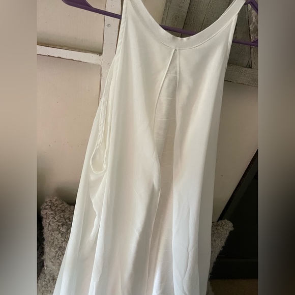 Size 16 white dress (no stains) - Picture 3 of 6